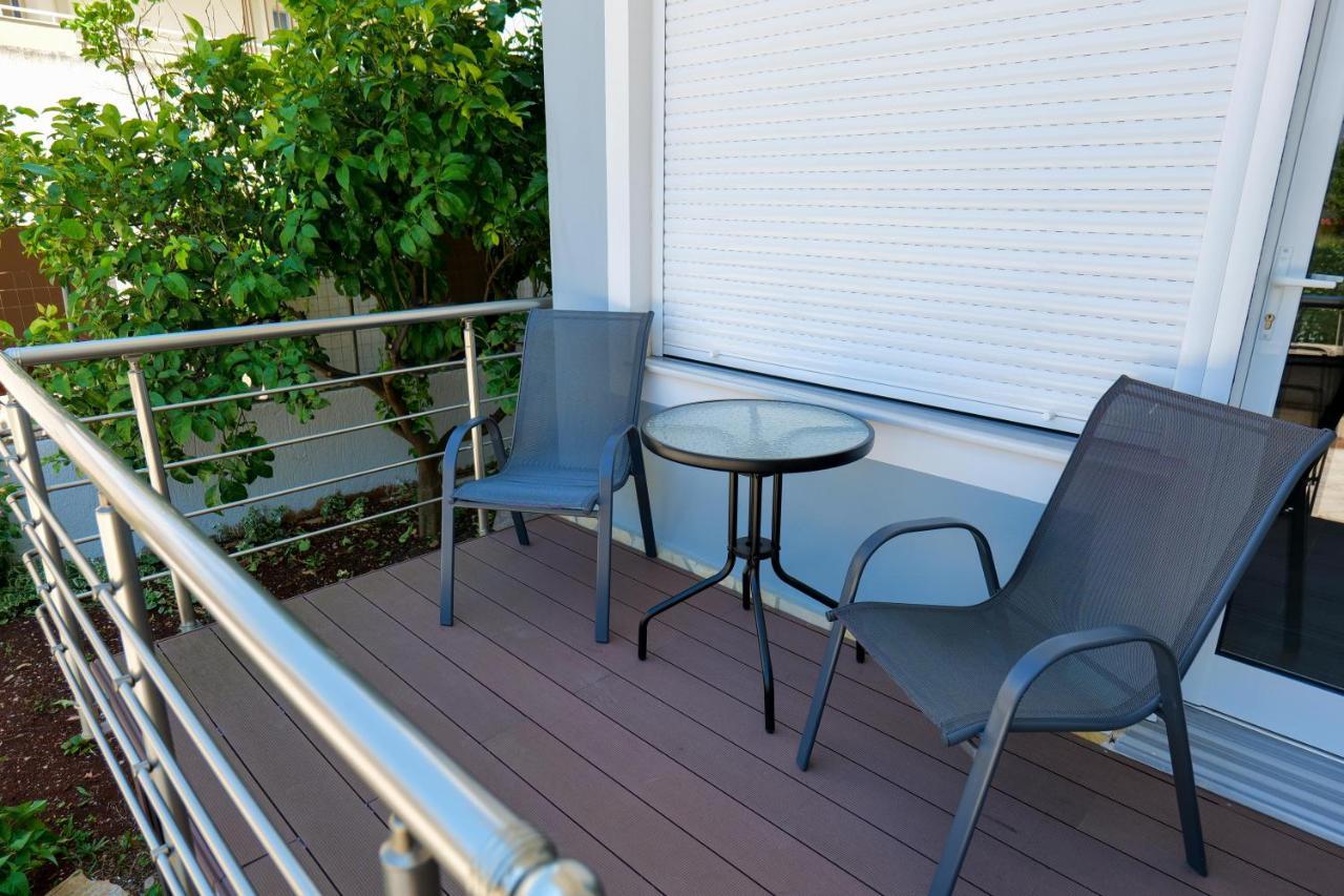 Apartamento Ideal House & *